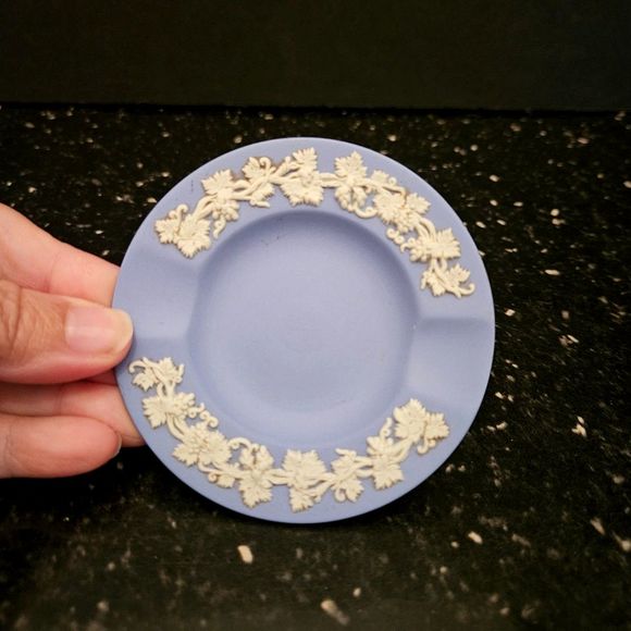 Wedgewood Blue White Jasperware Ashtray Mini Small Dish Vintage England - Picture 3 of 7